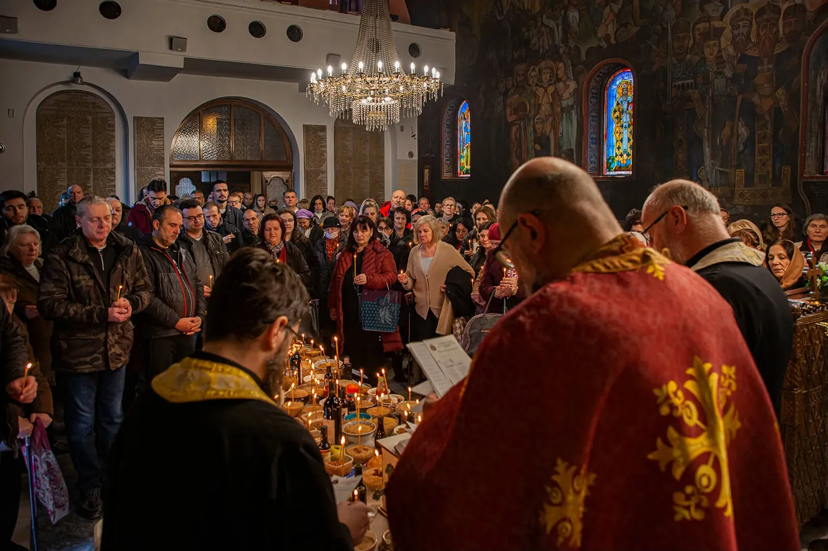 Верни народ на богослужењу
